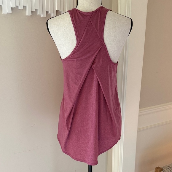 Lululemon Essential Tank Pleated Moss Rose Lightweight Running Women's 6 - Picture 3 of 4